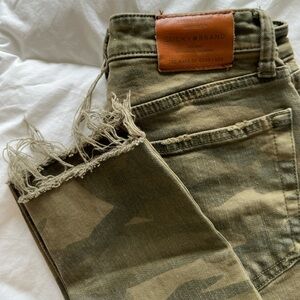 NWOT Lucky Brand bridgette crop green camo print skinny jeans